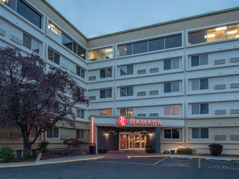 Ramada By Wyndham Downtown Spokane Exterior foto
