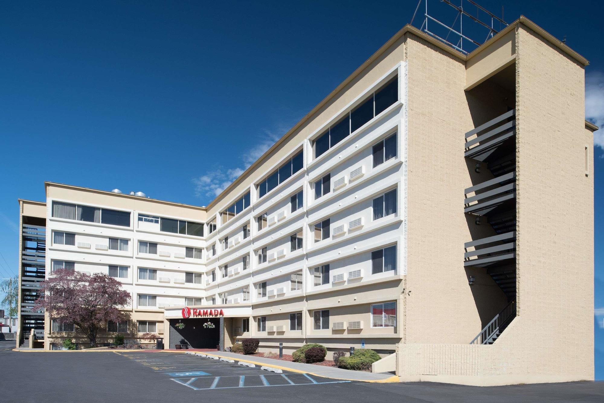 Ramada By Wyndham Downtown Spokane Exterior foto