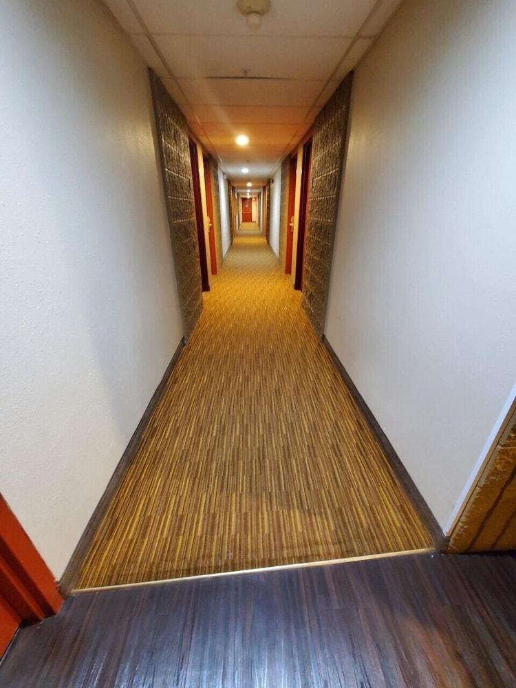 Ramada By Wyndham Downtown Spokane Exterior foto