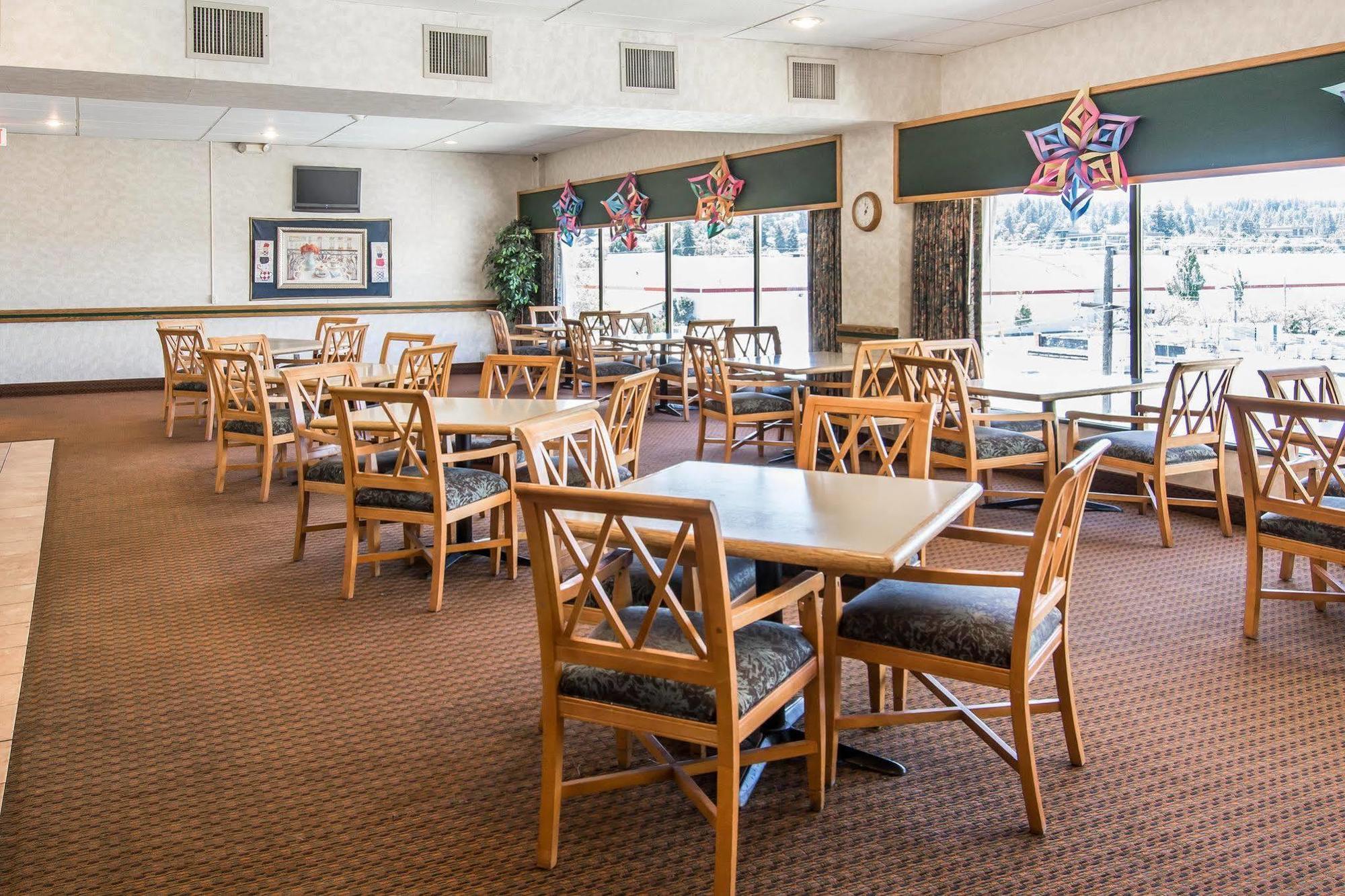 Ramada By Wyndham Downtown Spokane Exterior foto